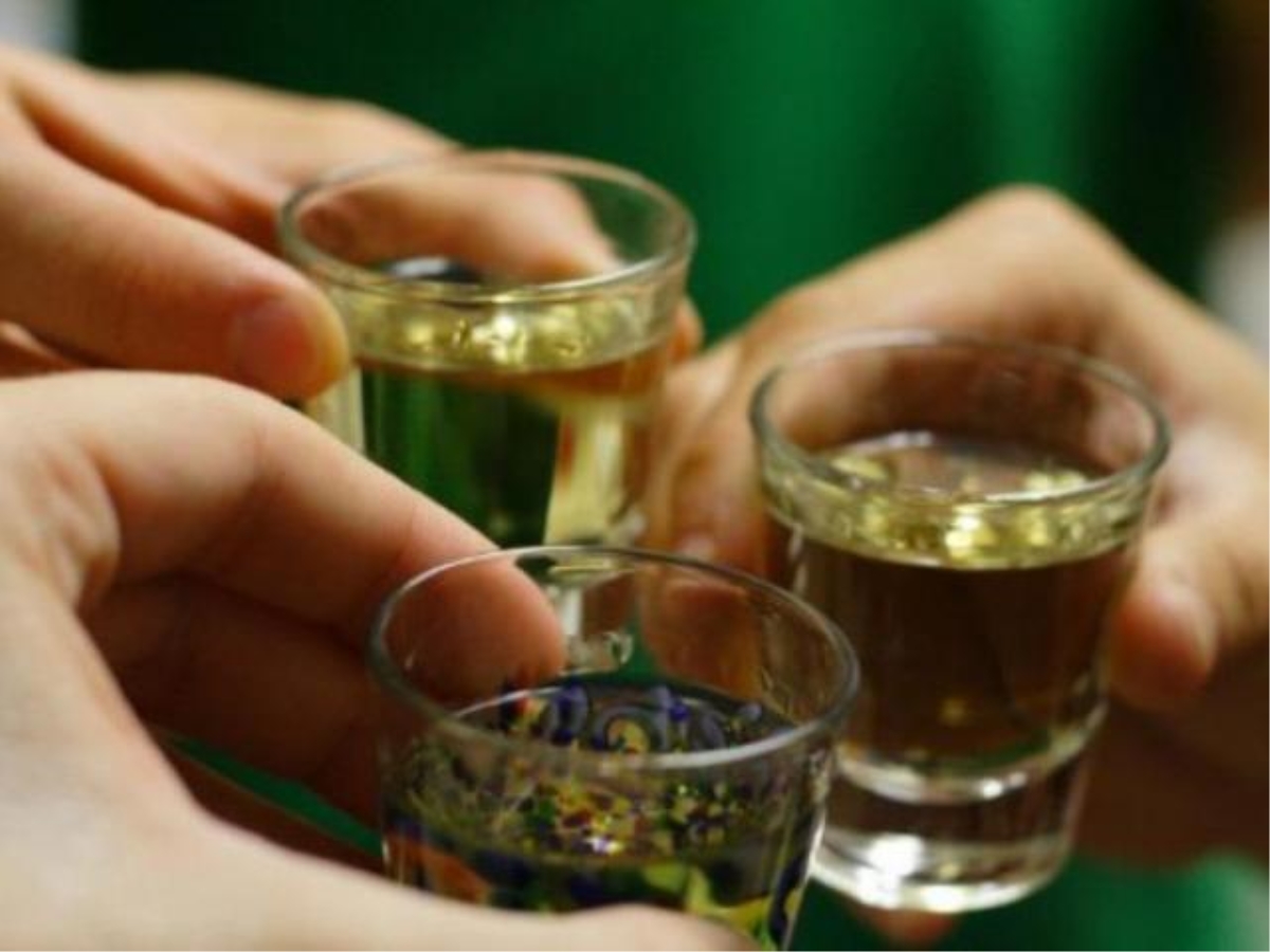 14 người nhập viện nghi ngộ độc rượu sau khi dự đám tang ở Kiên Giang