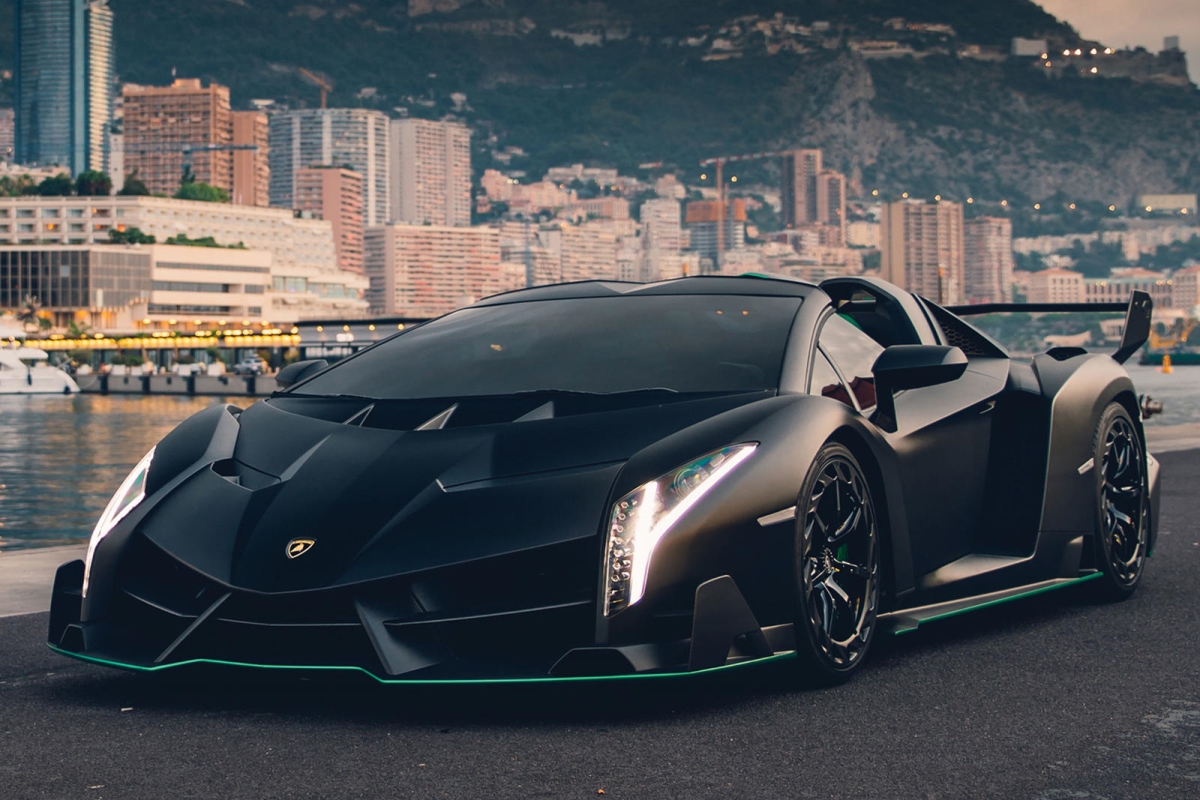 Siêu xe Lamborghini Veneno Roadster cực hiếm, trên thế giới chỉ có 9 chiếc