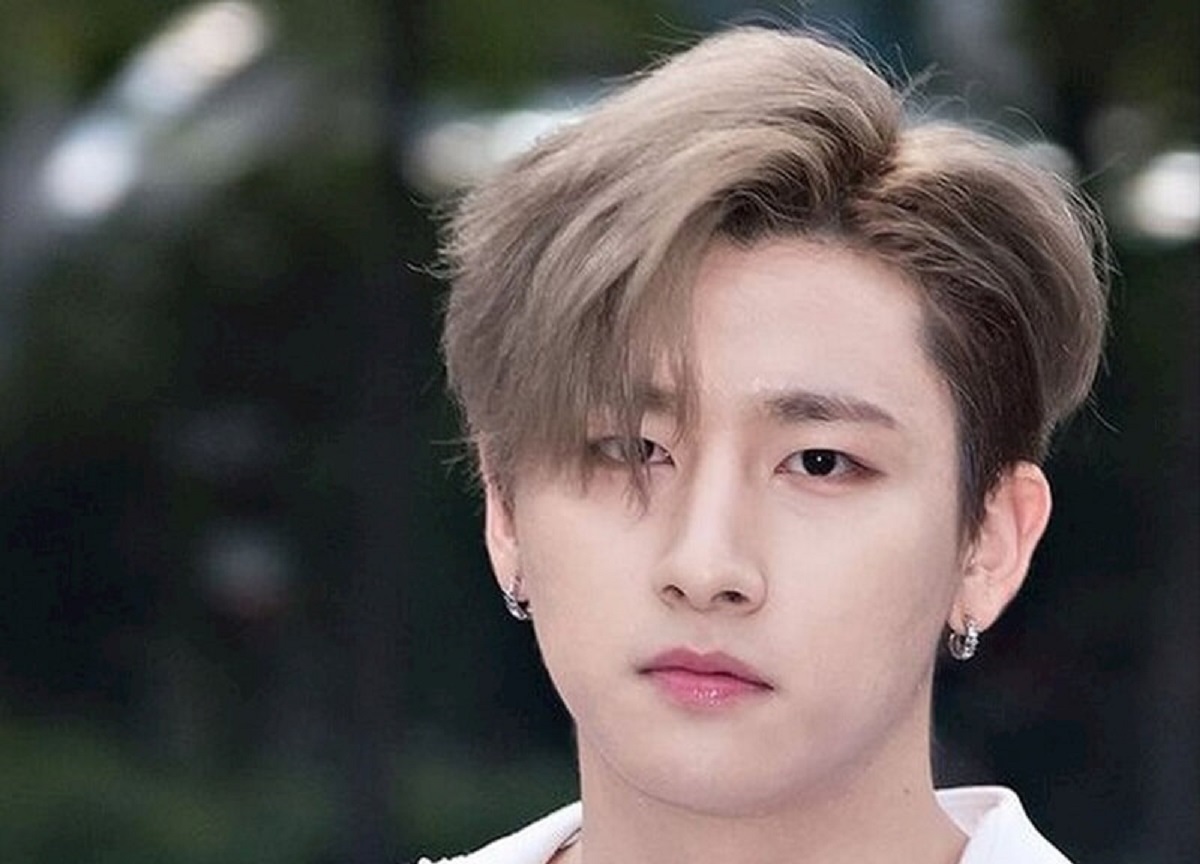 10 kiểu tóc rẽ ngôi nữ thời thượng hot trend cho nàng trong 2022 UPDATE