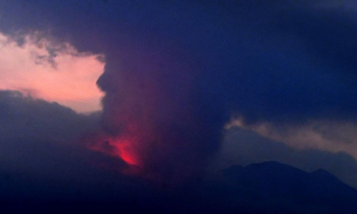 Núi lửa phun trào, Nhật Bản phát cảnh cáo cấp cao nhất