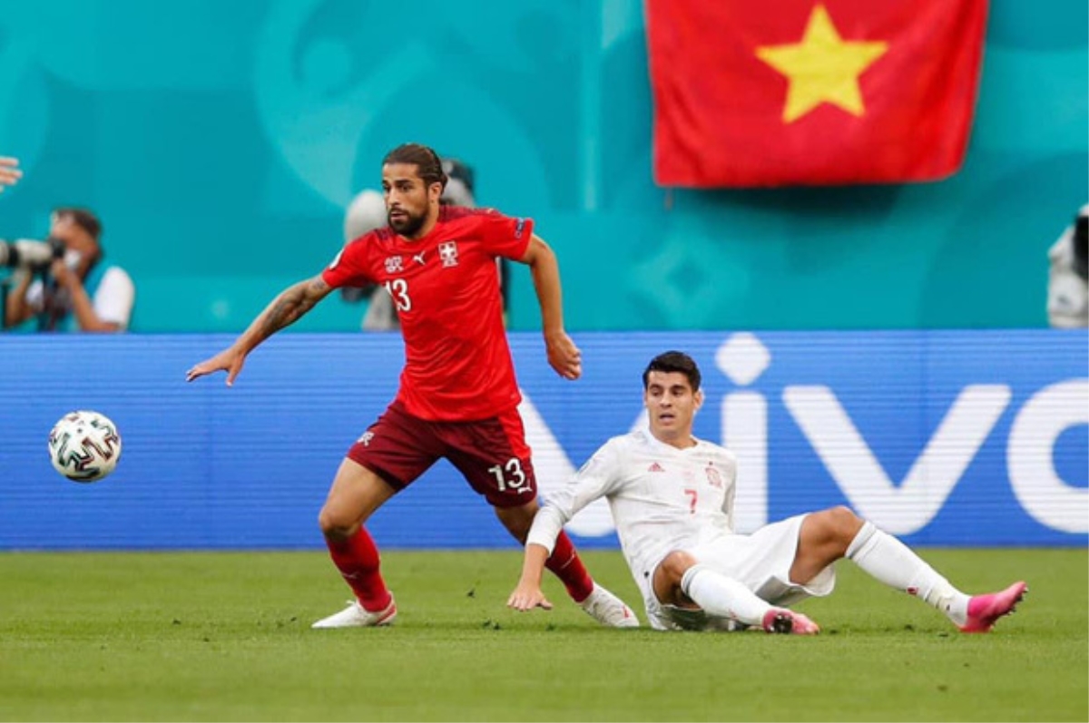 Sao phải tranh cãi khi cờ Việt Nam xuất hiện ở EURO 2020?