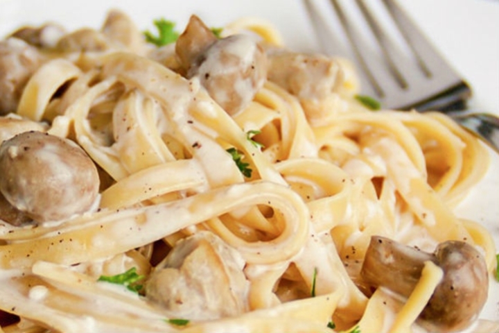Cách làm mỳ Ý sốt kem nấm thơm béo