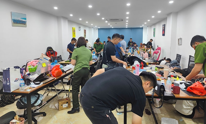 Khởi tố 26 đối tượng giả danh 'bác sĩ', 'tiến sĩ'