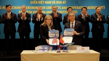 Toàn cảnh lễ ký và trao các thỏa thuận hợp tác giữa Việt Nam và Mỹ