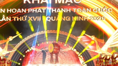 Hùng tráng màn trống hội khai mạc Liên hoan Phát thanh toàn quốc lần thứ XVII