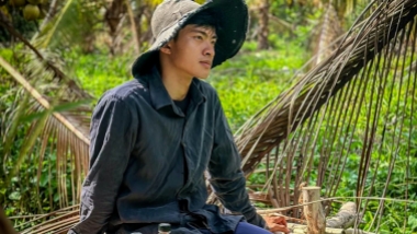 Giải mã hiện tượng 'đám giỗ bên cồn' gây sốt cõi mạng của Lê Tuấn Khang