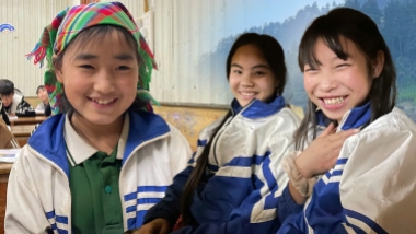 ‘Được đi học, được ăn no' - Giấc mơ của những đứa trẻ ở Sáng Pao