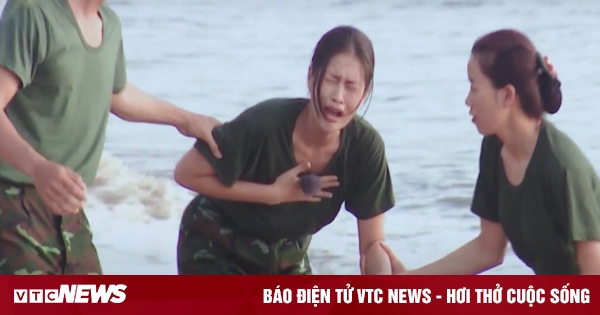 Hoa hậu Thiên Ân khóc nức nở trong chương trình 'Sao nhập ngũ'