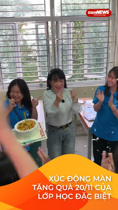 Xúc động màn tặng quà 20/11 của lớp học đặc biệt