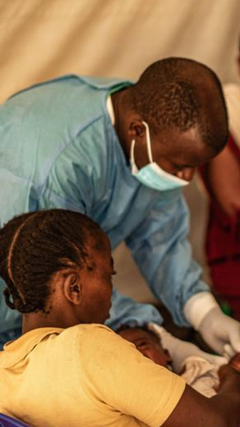 Giải mã căn bệnh lạ khiến hàng trăm người thiệt mạng ở Congo