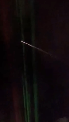 Mảnh vỡ vệ tinh Trung Quốc rơi như mưa trên bầu trời Mỹ