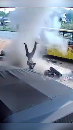 Lốp xe phát nổ, hất văng người đàn ông lên không trung