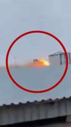 Máy bay chở 67 khách nổ tung khi trên đường đến Nga