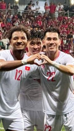 Tiến Linh tiết lộ được Xuân Son nhường đá phạt đền 