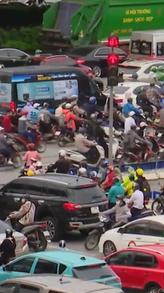 Đèn đỏ dài 2 phút nhưng đèn xanh chỉ 20 giây, Sở GTVT Hà Nội nêu lý do