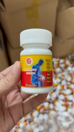 Phá đường dây làm thuốc giả 'khủng' ở TP.HCM, huy động 11 xe tải chở tang vật