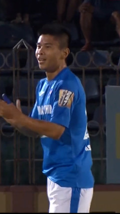 Cựu tuyển thủ Việt Nam vừa giải nghệ ở tuổi 33 là ai?