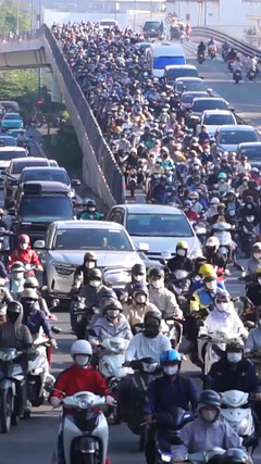 Nguyên nhân nào dẫn đến kẹt xe ở TP.HCM những ngày qua? 