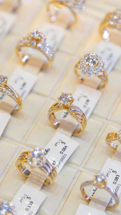 Giá vàng ngày 8/2: Vàng miếng SJC 'giậm chân tại chỗ'