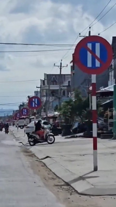 Giám đốc Sở GTVT lý giải việc 1km đường cắm 23 biển cấm đỗ xe ở Lâm Đồng