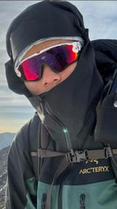 Sống sót sau 10 ngày đi lạc trên vùng núi đầy tuyết 