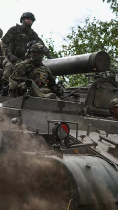  Ukraine bác thông tin các lực lượng bị bao vây ở Kursk