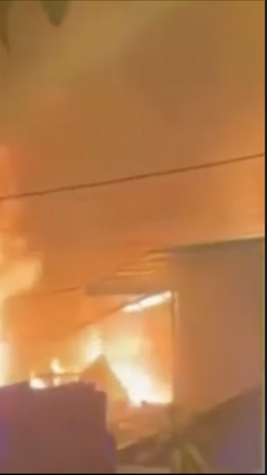 Lửa bao trùm căn nhà lúc rạng sáng ở TP.HCM, 3 người tử vong 