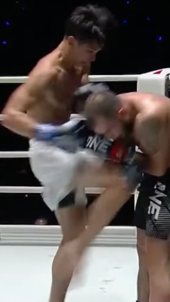 Cao thủ Nhật ngược dòng tung loạt cú đấm 'trời giáng' hạ gục võ sĩ châu Âu 