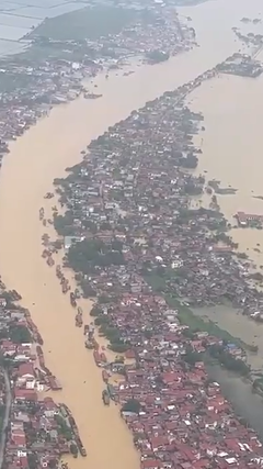 Quân đội huy động 30.000 người giải cứu vùng ngập lịch sử