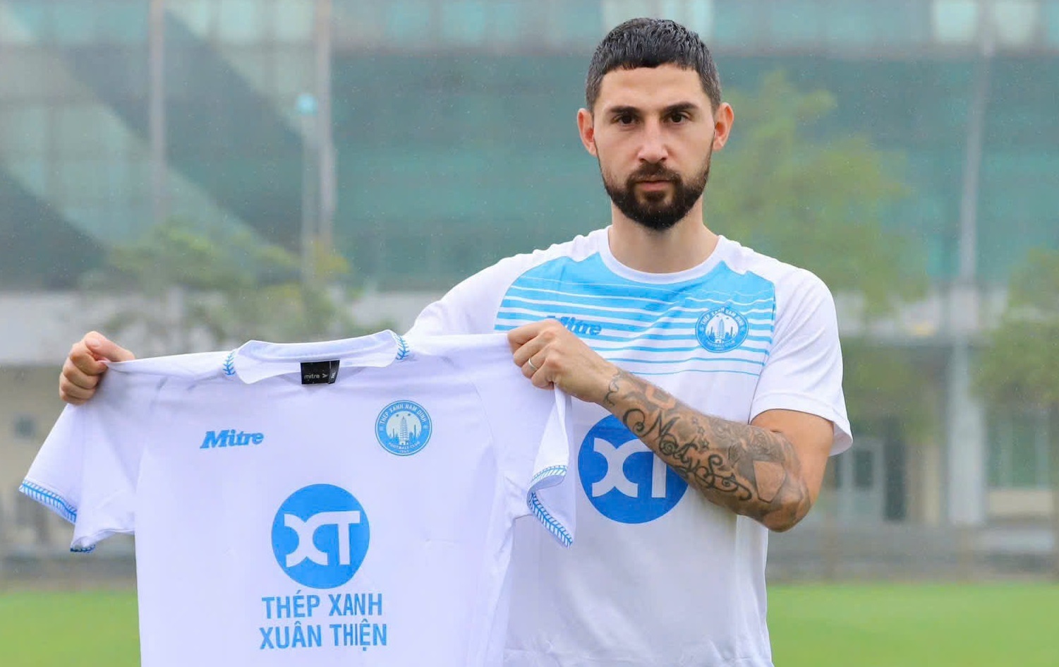 Hậu vệ Việt kiều gia nhập CLB Nam Định