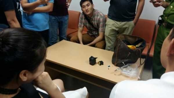 Nữ tiếp viên hàng không giấu 80 cây vàng mang sang Hàn Quốc bán kiếm lời