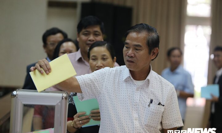 Quảng Nam yêu cầu cán bộ nên chủ động xin từ chức nếu không đủ năng lực