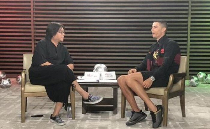 MC Trung Quốc bức xúc vì Cristiano Ronaldo bỏ về giữa buổi phỏng vấn