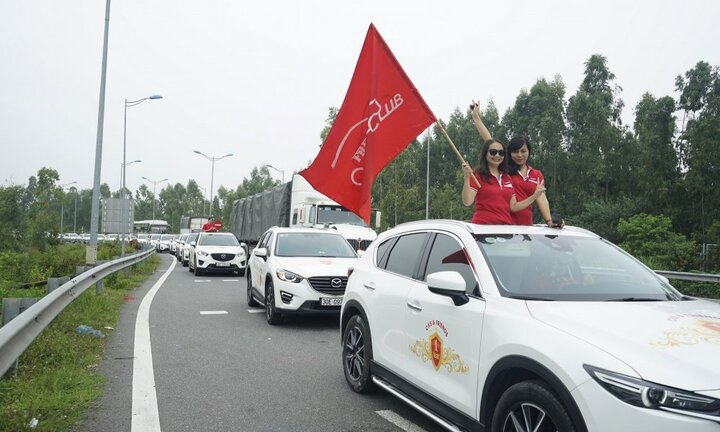 Gần 90 xe ô tô của câu lạc bộ CX5 & Friends tụ họp mừng sinh nhật