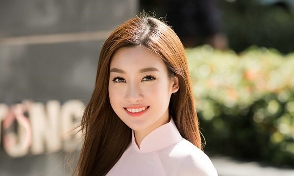 Hoa hậu Đỗ Mỹ Linh: 'Bố mẹ nâng điểm tưởng là tốt, hóa ra giết con'