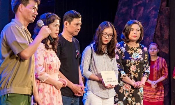 Đêm diễn nhiều nước mắt ủng hộ gia đình nữ nghệ sĩ tử nạn hầm Kim Liên