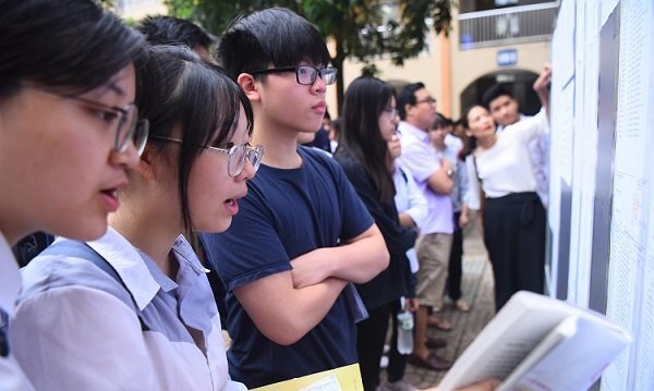 Gần 86.000 thí sinh Hà Nội làm thủ tục thi vào lớp 10 công lập