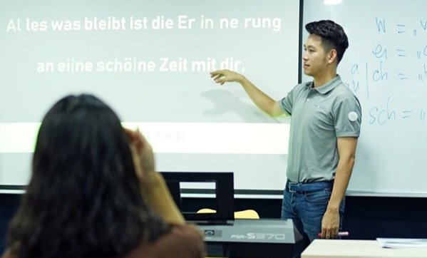 Hồ Trung Dũng ‘chơi lớn’, tự mở trường đào tạo ngoại ngữ