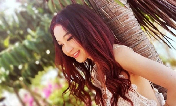 'Đát Kỷ đẹp nhất màn ảnh’ Ôn Bích Hà khoe ảnh du lịch ở Nha Trang