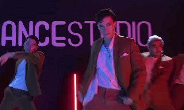 S.T Sơn Thạch khoe vũ đạo điêu luyện trong phiên bản dance của ‘Thật xa thật gần’