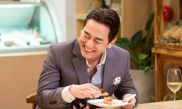 Hứa Vĩ Văn: Gia đình không ép buộc, bản thân chưa vội kết hôn dù gần 40 tuổi