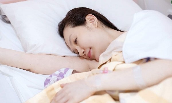 Vợ Tuấn Hưng nhớ lại lần sinh con thứ 3: 'Đau như chết đi sống lại'