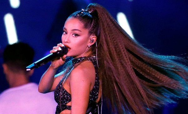 Ariana Grande, BTS vắng mặt khi thắng giải 'Video Music Awards 2019'