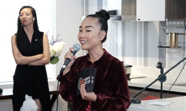 Sau 7 năm, Đoan Trang lần hiếm hoi làm MC