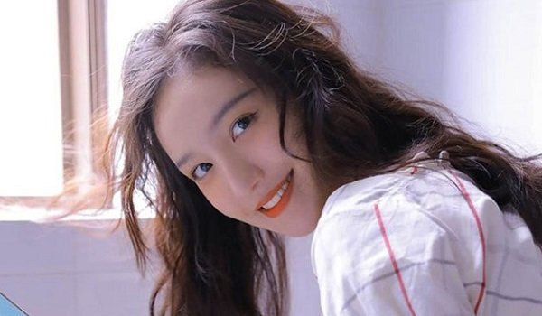 Sao nữ 9X vào tù vì lăng mạ cảnh sát và gây rối ở nhà ga