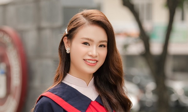 'Cô gái vàng' trong lịch sử Hoa hậu Việt Nam tốt nghiệp Đại học loại xuất sắc