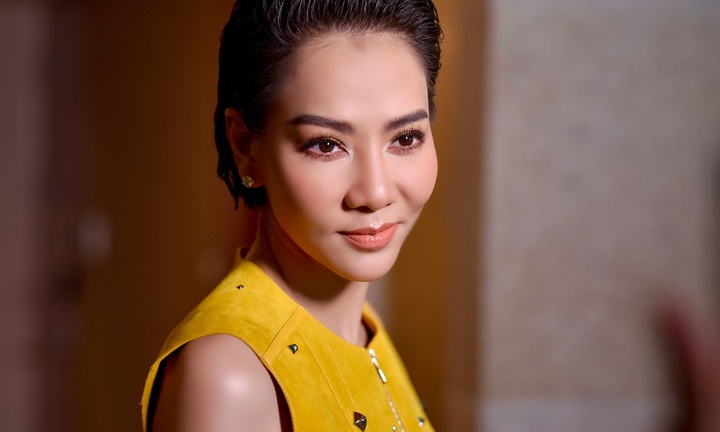Thu Minh khoe nhan sắc trẻ trung khiến nhiều người bất ngờ