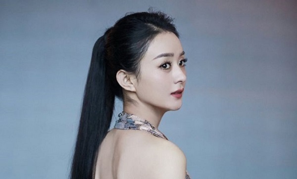 Khoe lưng trần, Triệu Lệ Dĩnh chứng minh nhan sắc 'gái một con trông mòn con mắt'