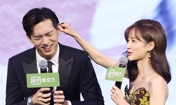 Lý Hiện - Lý Nhất Đồng siêu đáng yêu khi diễn lại cảnh hài hước trong 'Kiếm vương triều'