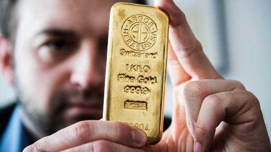 Giá vàng tăng điên cuồng, nhà đầu tư choáng váng